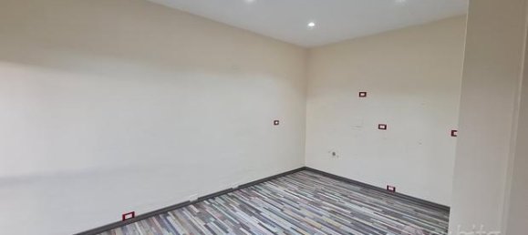 5 rooms Apartment in Villa San Giovanni, Italy No. 292718 3