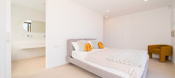 Casa de 4 dormitorios en Alicante, Spain No. 67195 14