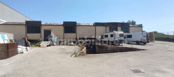 Lagerhaus in Pistoia, Italy 3663m², Nr. 82719 4