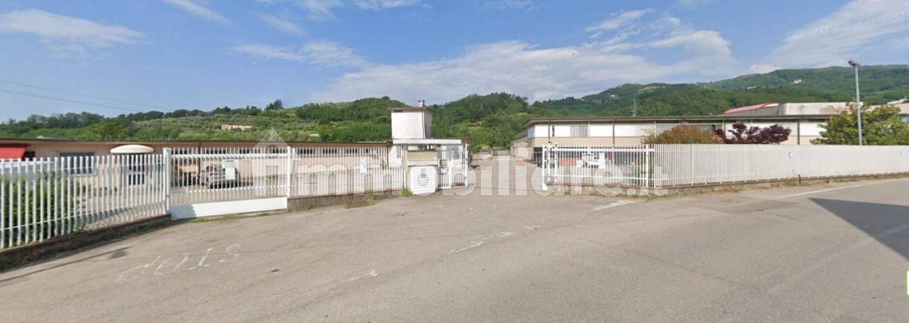 Lagerhaus in Pistoia, Italy 3663m², Nr. 82719