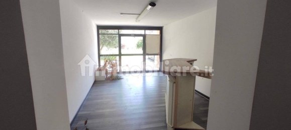 Lagerhaus in Pistoia, Italy 3663m², Nr. 82719 9