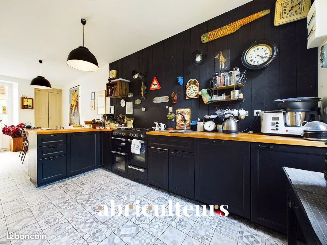 10 غرف نوم منزل في Chateau-Renault, France رقم 229042