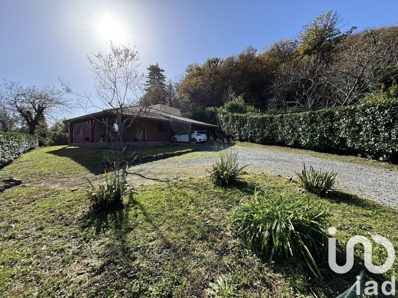 8-Zimmer Haus in Chazeaux, France, Nr. 190898