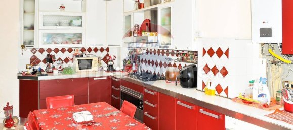 3 bedrooms Apartment in Catania, Italy No. 307427 9