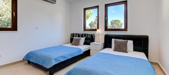 5 bedrooms Villa in Kouklia, Cyprus No. 16508 8