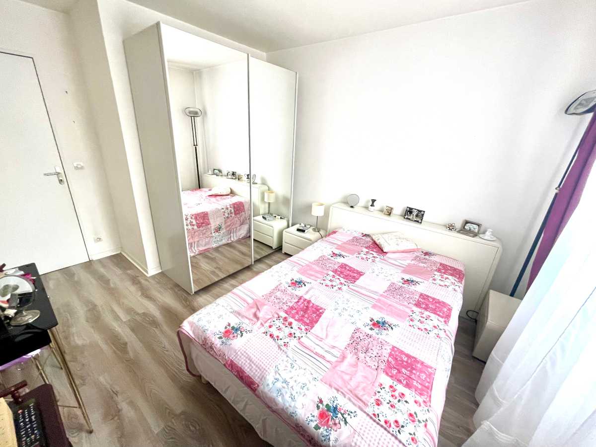 2 chambres Appartement à Cergy, France No. 195867