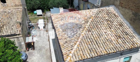 3 bedrooms House in Frisa, Italy No. 294164 4