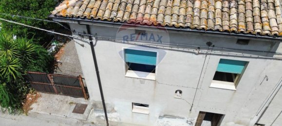 3 bedrooms House in Frisa, Italy No. 294164 2