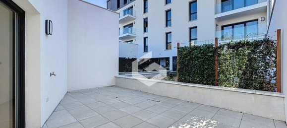 Квартира с 3 спальнями в Реймс, Франция № 311289 2