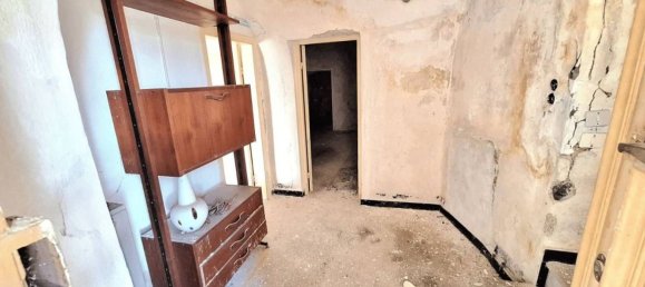 11 rooms House in Tovo San Giacomo, Italy No. 38509 8