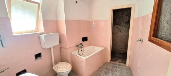 11 rooms House in Tovo San Giacomo, Italy No. 38509 9