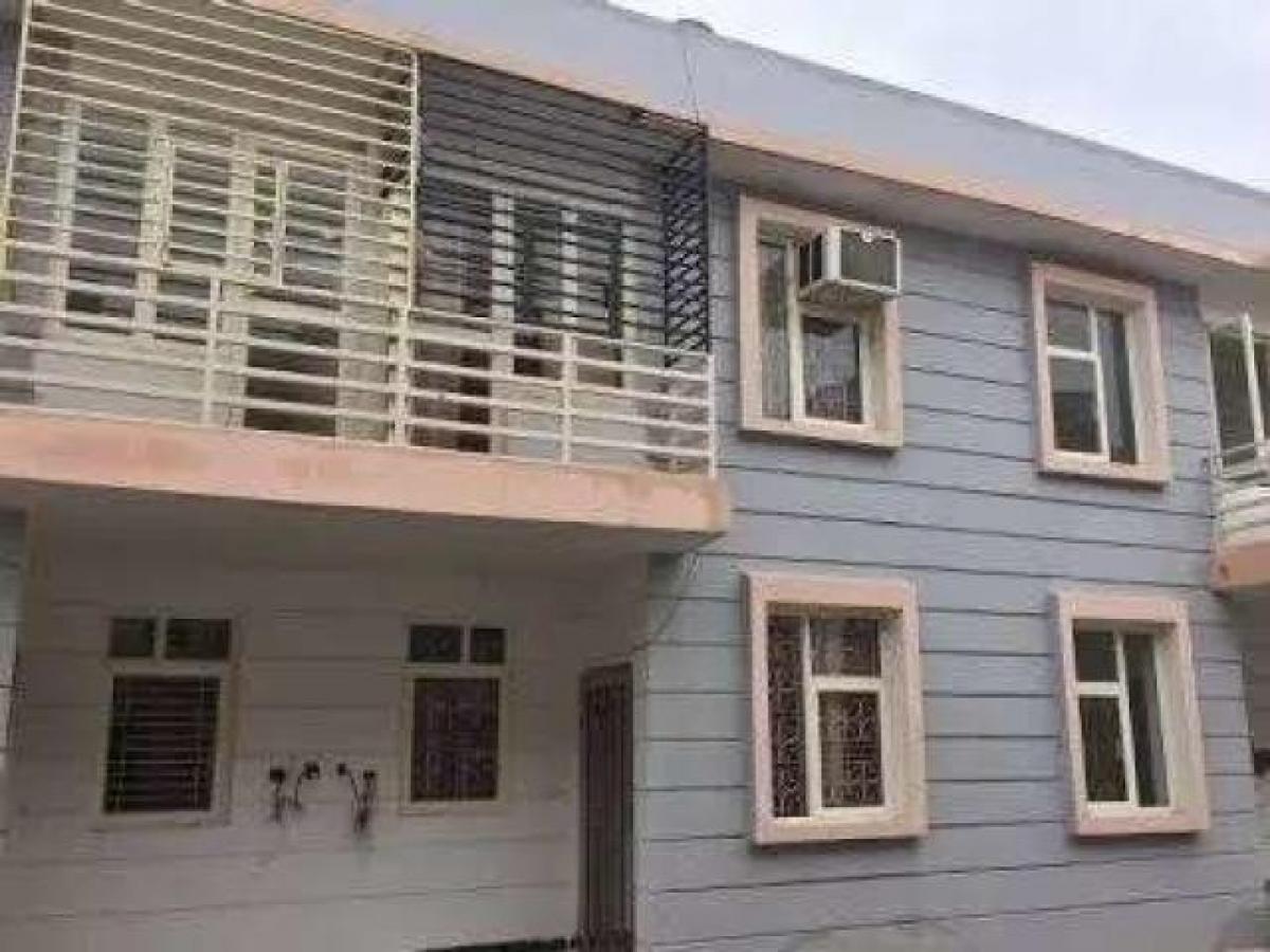 3 bedrooms House in Noida, India No. 65307