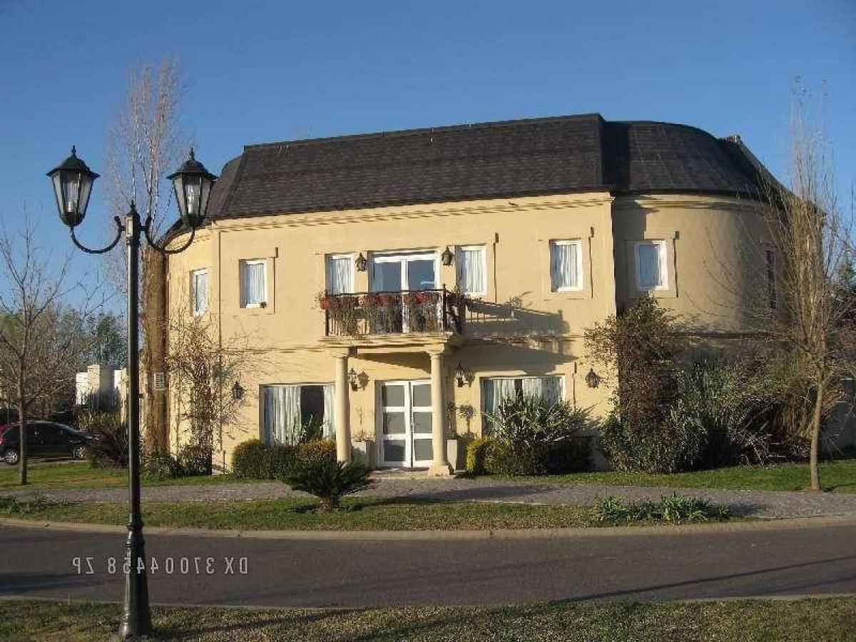 4 bedrooms House in Tigre, Argentina No. 19169