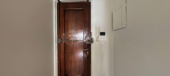 2-salle Appartement à Turin, Italy No. 4670 4