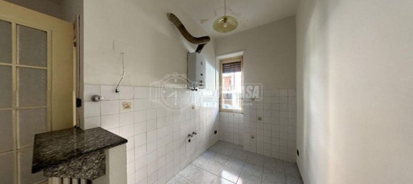 2-salle Appartement à Turin, Italy No. 4670 7