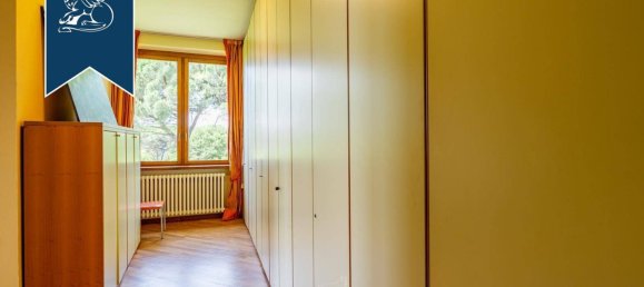 5غرفة فيلا في Carate Brianza, Italy رقم 56630 40