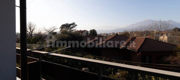 Вилла с 4 спальнями в Ивреа, Италия № 53221 26