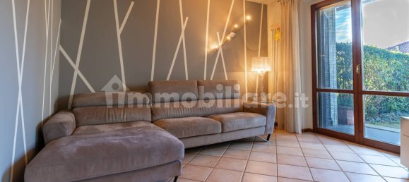 Вилла с 4 спальнями в Ивреа, Италия № 53221 8