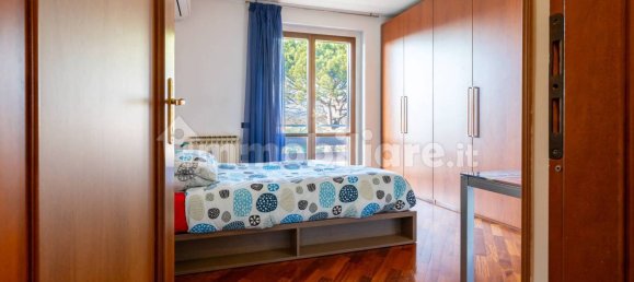 Вилла с 4 спальнями в Ивреа, Италия № 53221 33