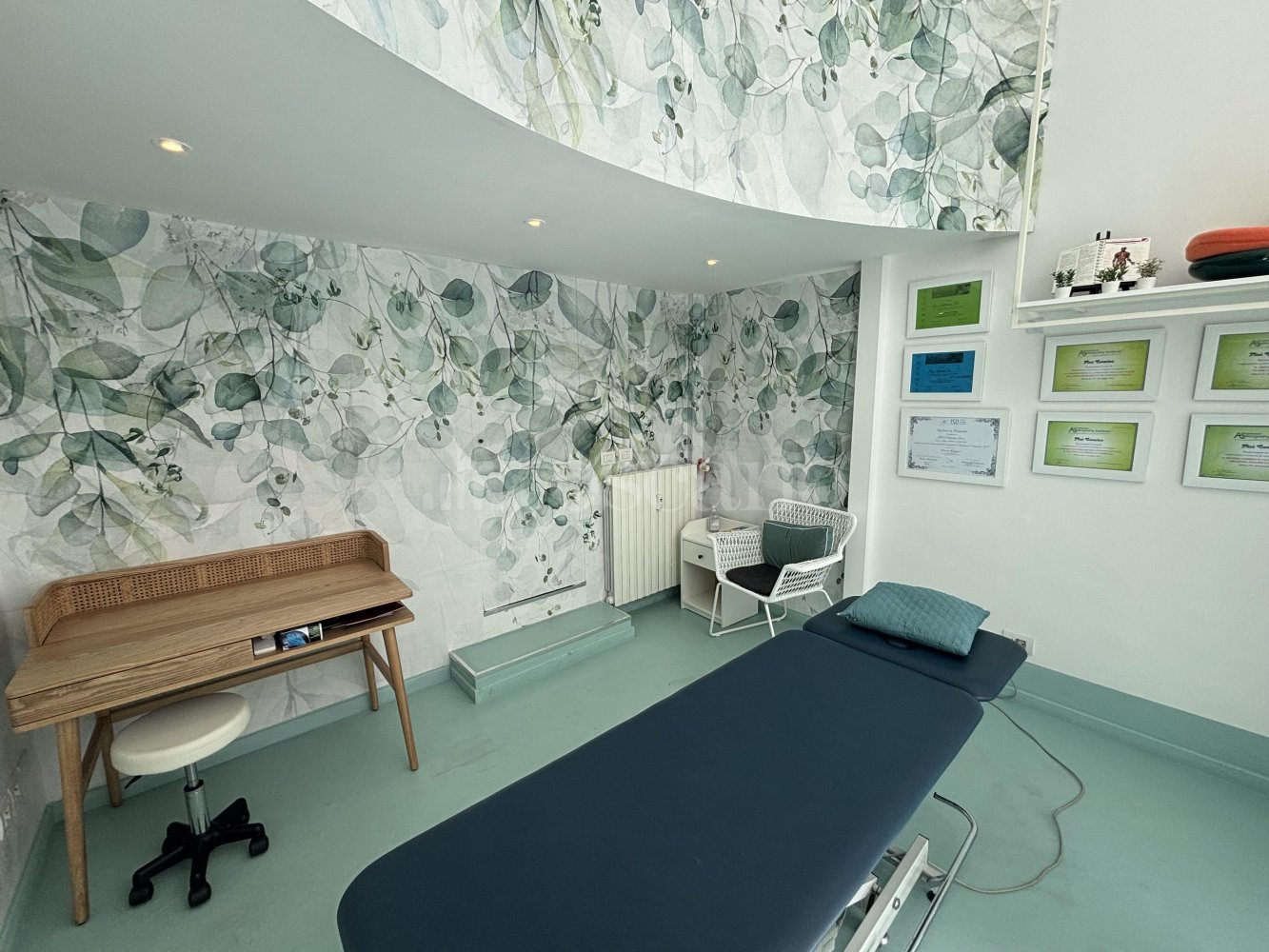 1 room Commercial property in Milan, Italy No. 394650