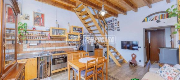 2 bedrooms Apartment in Milan, Italy No. 272568 3