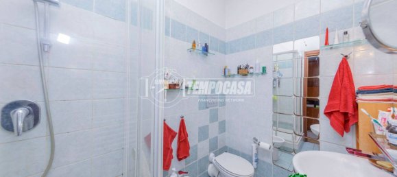 2 bedrooms Apartment in Milan, Italy No. 272568 9