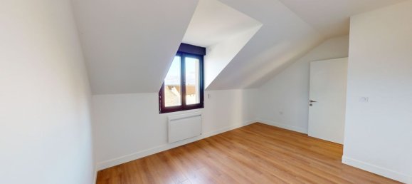 Casa de 5 dormitorios en Darvault, France No. 204007 3