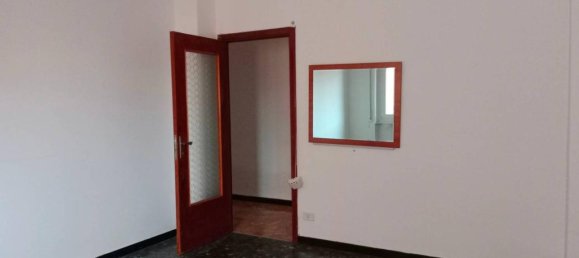5-Zimmer Wohnung in Genoa, Italy, Nr. 29863 13