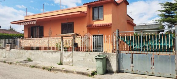 3-salle Villa à Pomigliano d'Arco, Italy No. 2048 22