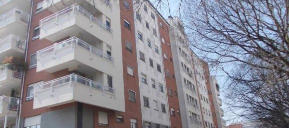 3 bedrooms Apartment in Milan, Italy No. 357940 4