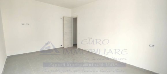 3 chambres Appartement à Maddaloni, Italy No. 228511 4