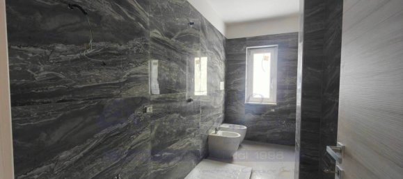 3 chambres Appartement à Maddaloni, Italy No. 228511 10