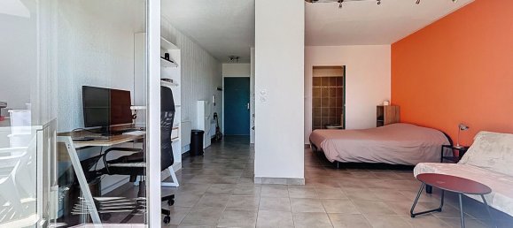 1 bedroom Apartment in Frejus, France No. 194805 2