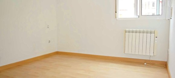 Apartamento de 3 dormitorios en Ferrol, Spain No. 55250 14