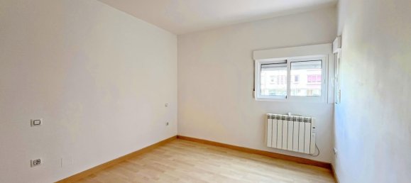 Apartamento de 3 dormitorios en Ferrol, Spain No. 55250 23