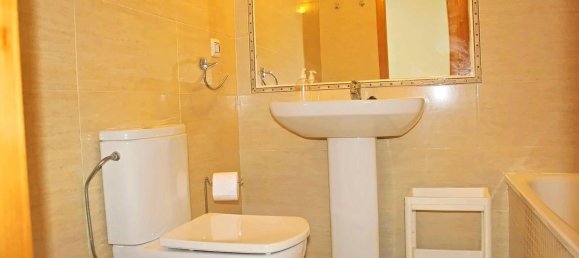 Apartamento de 3 dormitorios en Ferrol, Spain No. 55250 27