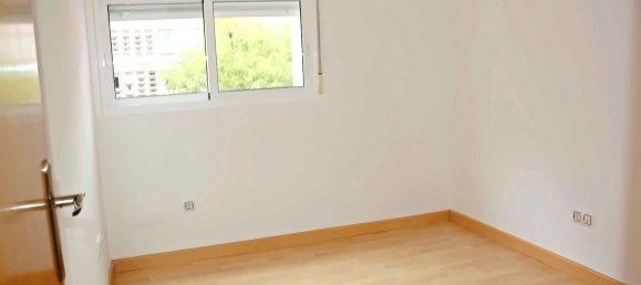 Apartamento de 3 dormitorios en Ferrol, Spain No. 55250 13
