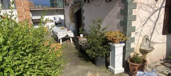 3 rooms House in Rome, Italy No. 191907 5