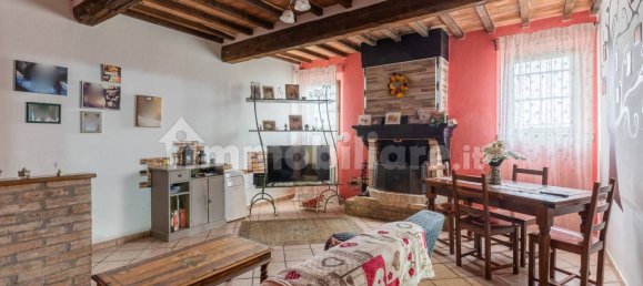 3 bedrooms House in Cento, Italy No. 108521 2