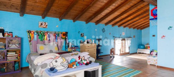 3 bedrooms House in Cento, Italy No. 108521 21