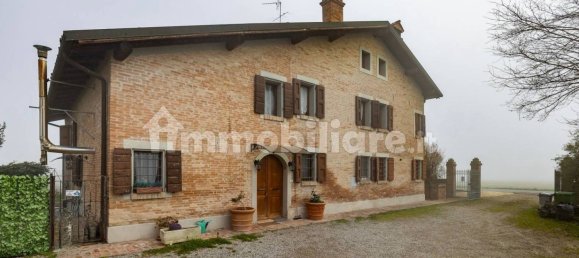 3 bedrooms House in Cento, Italy No. 108521 26