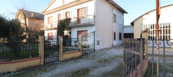 3 bedrooms Villa in Roncoferraro, Italy No. 238895 22