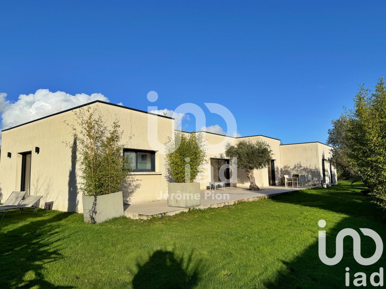 4 Schlafzimmer Haus in Saint-Cyr-sur-Loire, France, Nr. 48172