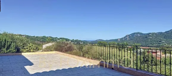4 bedrooms Villa in Isere, France No. 283486 9