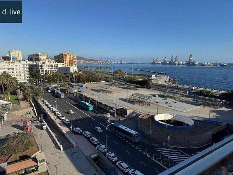 220m² Office in Las Palmas De Gran Canaria, Spain No. 231486