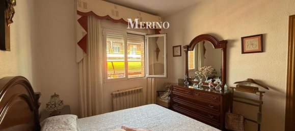 3 bedrooms Apartment in Madrid, Spain No. 137376 16