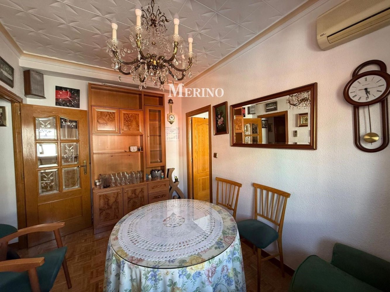 3 bedrooms Apartment in Madrid, Spain No. 137376