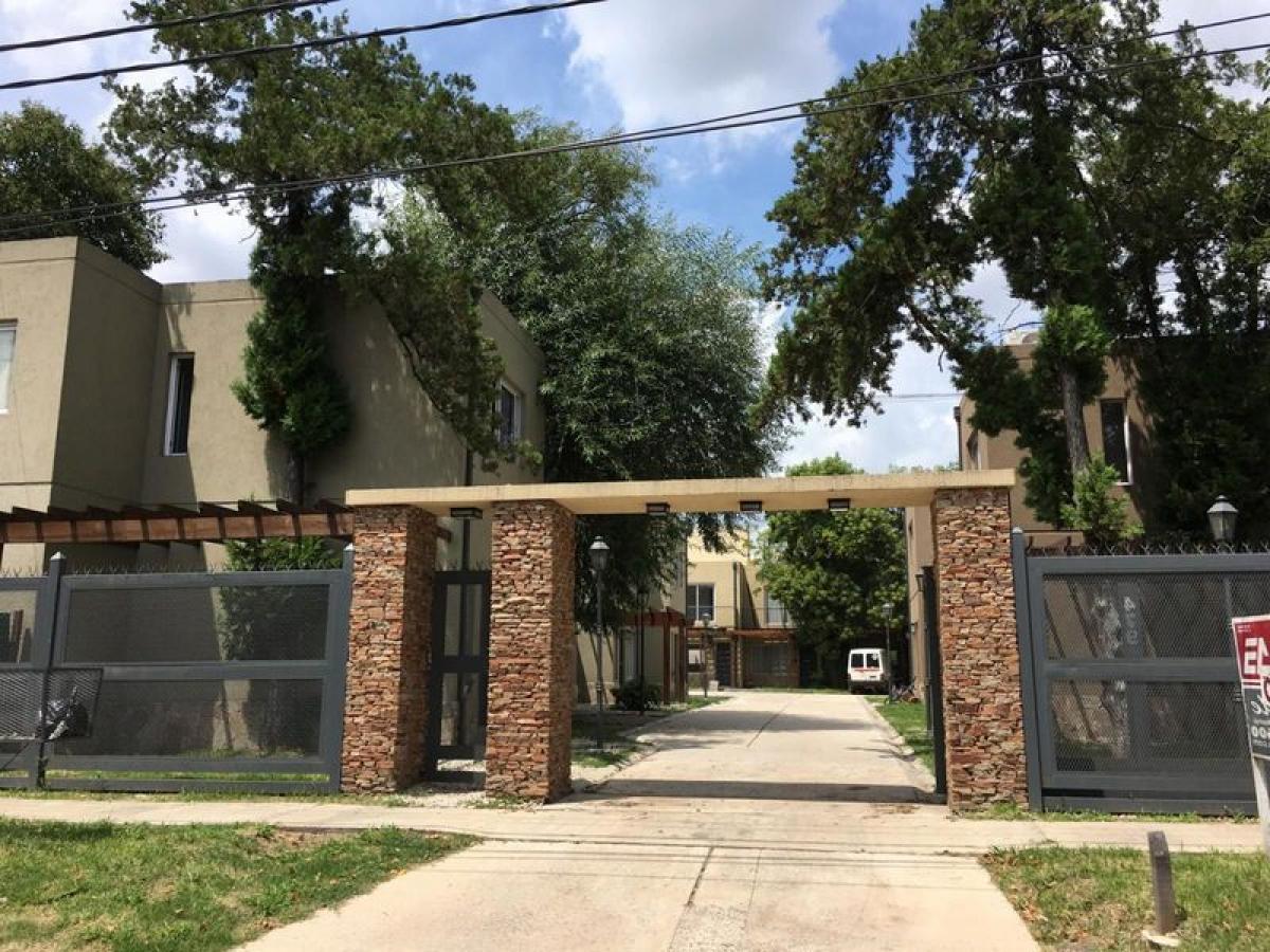 2 bedrooms House in Ituzaingo, Argentina No. 76222