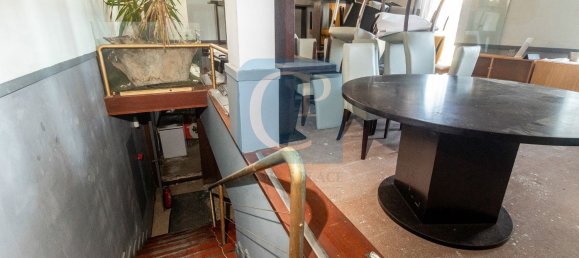 Дом с 4 спальнями в Матозиньюш, Португалия № 19674 5