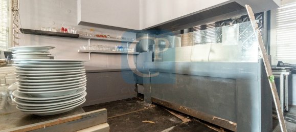 Дом с 4 спальнями в Матозиньюш, Португалия № 19674 11